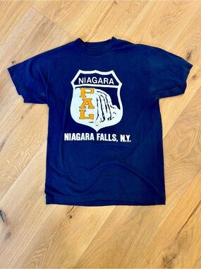 Vintage single stitch Niagara Falls tee